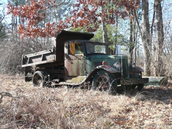 Photo of 1935 International Truck Banner