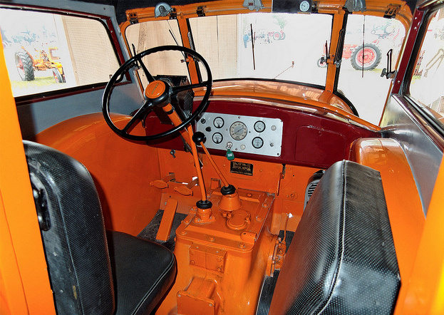 TTG 1938 Minneapolis-Moline UDLX Tractor 