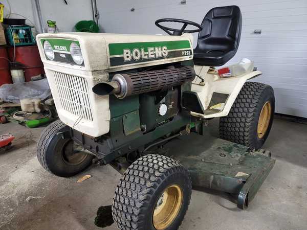 Photo of TTG Bolens HT23 Tractor