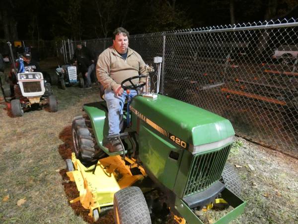 Photo of  John Deere 420 Garden Tractor