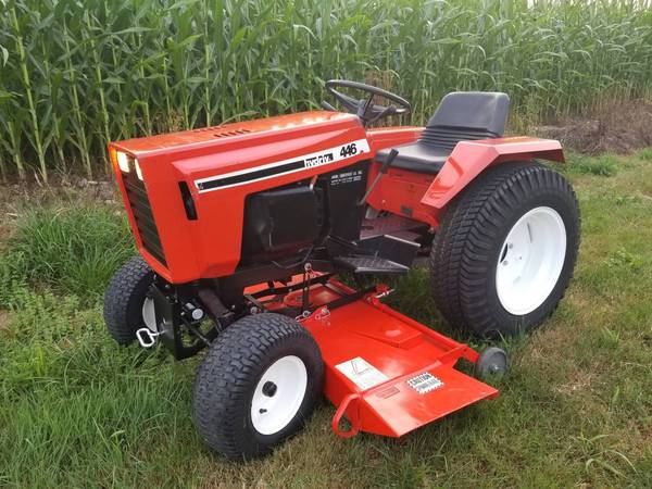 1) 446 Case Garden Tractor 2019