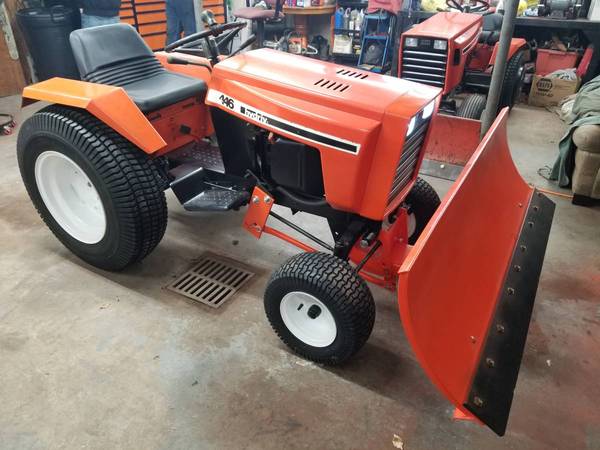 1) 446 Case Garden Tractor 2019