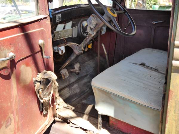 d) 1935 International C-30 Dump Truck