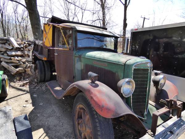 f) 1935 International C-30 Dump Truck