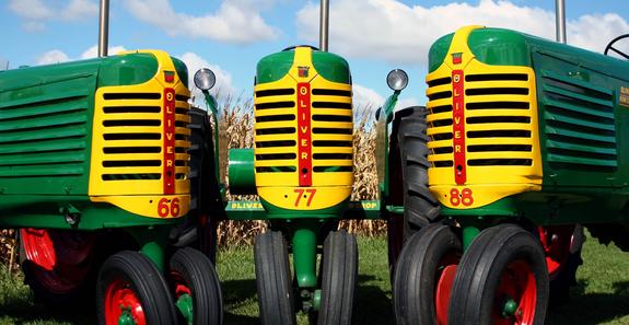 Photo of  Oliver 66 - 77 - 88 Tractors