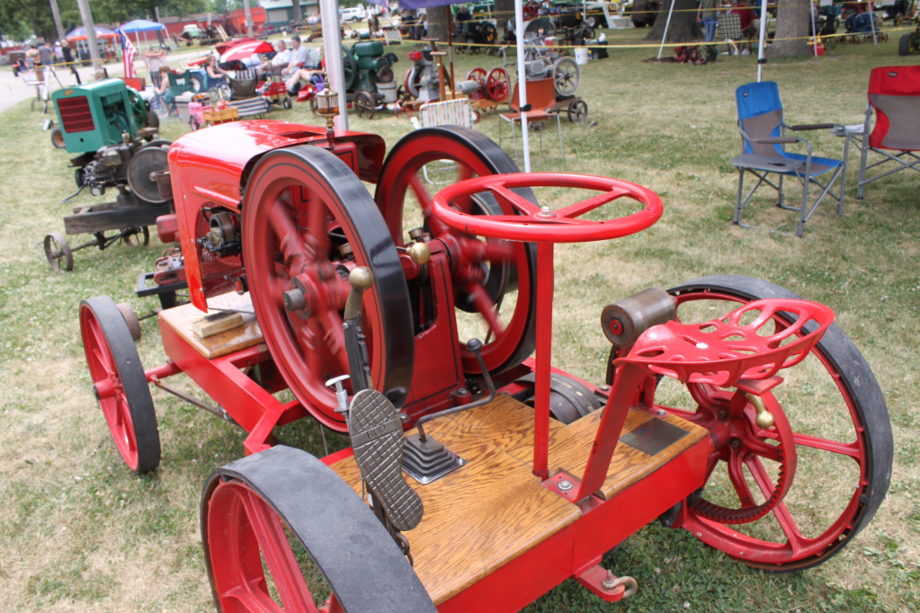 Endless belt for tractor or hit and miss engine