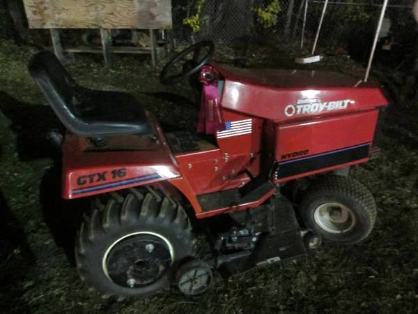 Photo of  Bolens GTX16 Tractor