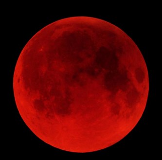 Lunar-Eclipse-Blood-Red-Moon-Phenomenon-Stunned-Scientists