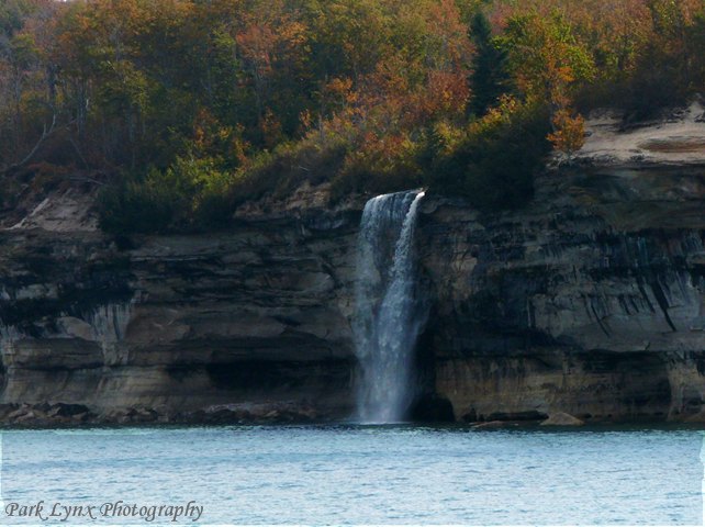 Spray Falls photo